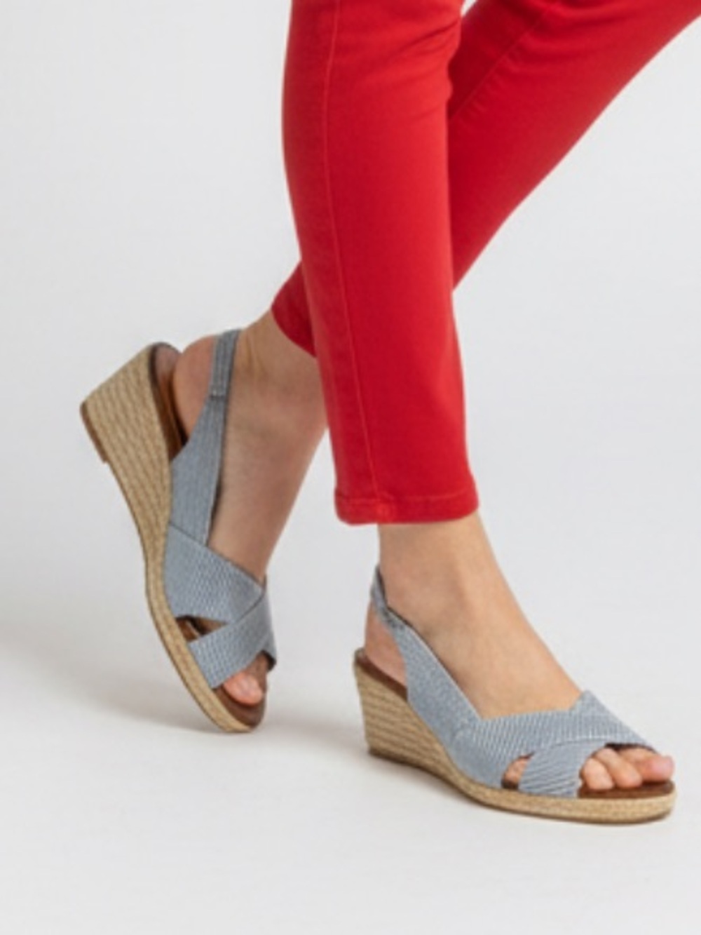 CP women’s wedge sandals